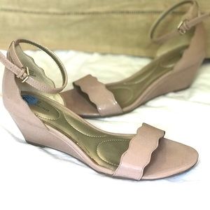 Size 7.5 nude wedges